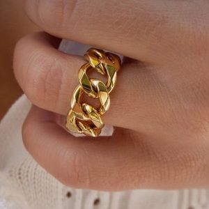 Vintage Link ring size 7